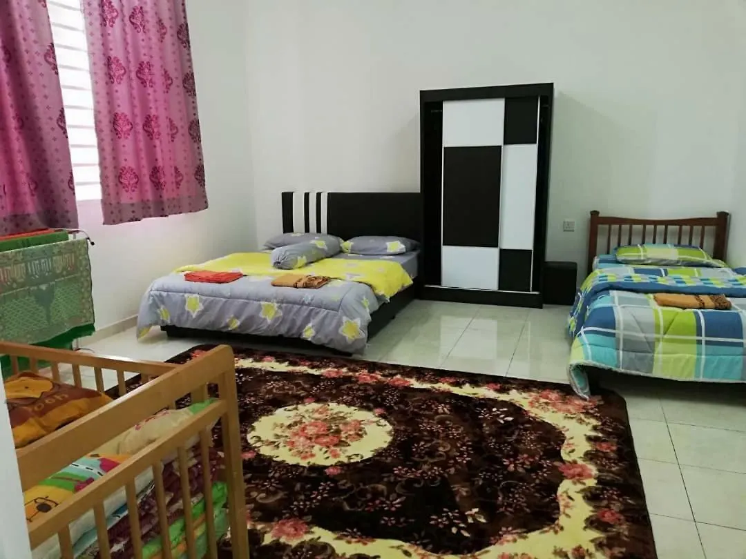 Faeyz Homestay Pertam Jaya Malacca 0*,