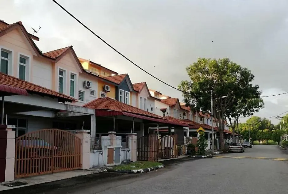 Faeyz Homestay Pertam Jaya Malacca